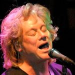 Fallece a los 74 años el legendario músico Eric Carmen, autor de ‘All by Myself’ Muere el músico Eric Carmen, autor de 'All by Myself'