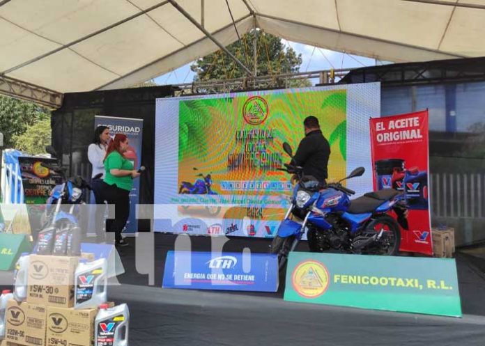 Foto: Sorteo de premios con FENICOOTAXI / TN8