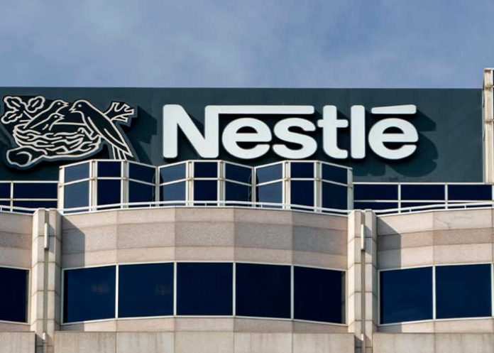 leche1 Tres cuartas partes de los alimentos de Nestlé son poco saludables