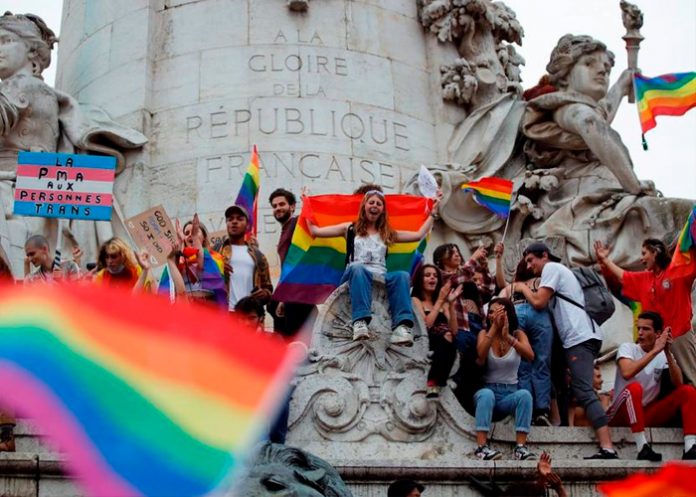 lgtb Francia pide