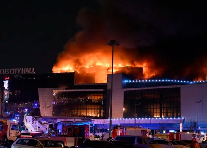 Tiroteo en una sala de conciertos en Moscú