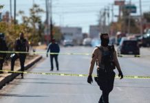 Abandonan cuerpos desmembrados en plaza de México