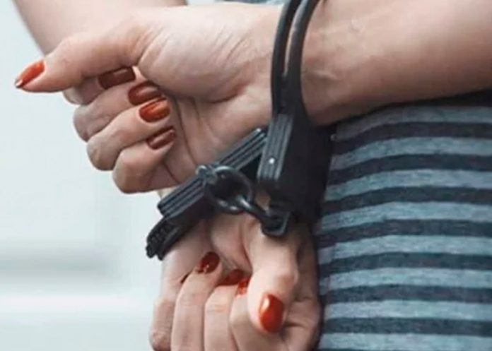 mujer Apuñaló a su esposo hasta matarlo en Bolivia