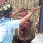 Atención comerciante: Bomberos inspeccionan conexiones eléctricas en el Mercado Mayoreo Foto: Inspección de bomberos en el Mercado Mayoreo / TN8