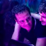 «Desconocidos»: Una Profunda Exploración de Trauma y Memoria en Disney+