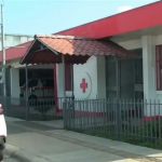 Mientras veía un pleito, hombre termina con un machete incrustado en su frente