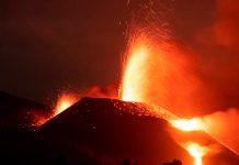 Erupción del volcán Ibu en Indonesia: 206 segundos de actividad Foto: Erupción del volcán Ibu en Indonesia: 206 segundos de actividad / Cortesía