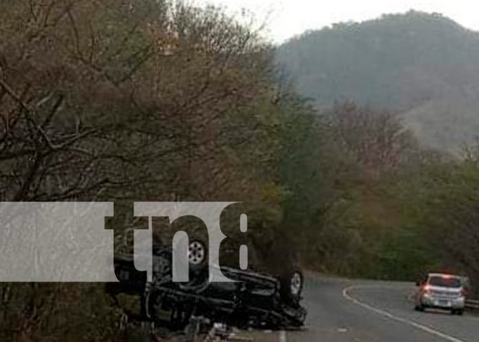 1 Foto: Vuelco de camioneta deja varios lesionados en Jinotega / TN8