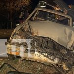 Fuerte choque entre camioneta y rastra deja tres heridos en Juigalpa Foto: Fuerte choque entre camioneta y rastra deja tres heridos en Juigalpa/TN8