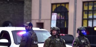 Agentes policiales mueren en enfrentamiento a tiros
