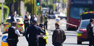 Muere un niño de 13 en ataque con espada en Londres
