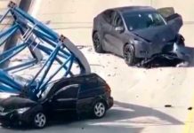 Grúa de construcción cae sobre un carro en Florida, dejando un muerto y heridos Grúa de construcción cae sobre un carro en Florida, dejando un muerto y heridos