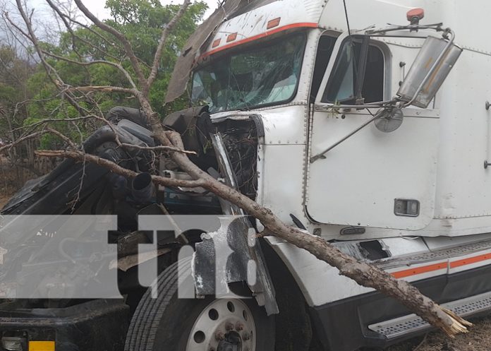 Foto: Un pequeño murió al ser atrozmente atropellado por una rastra en la cuesta El Coyol de Tipitapa/TN8