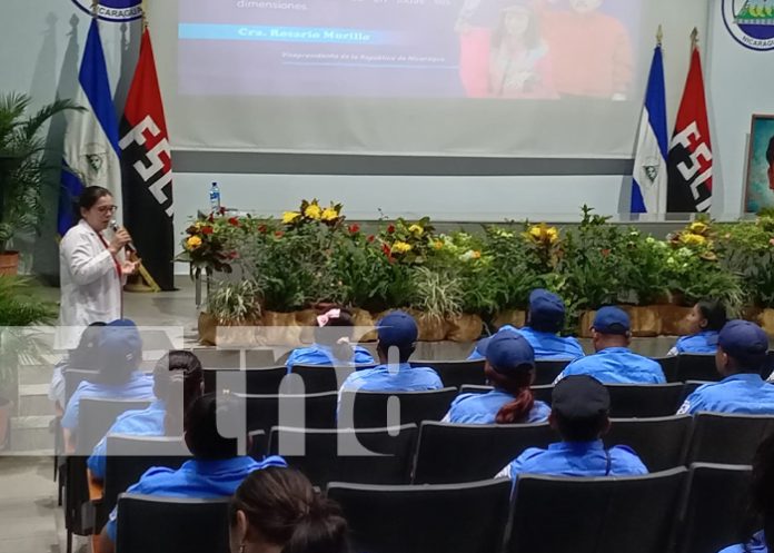 1 Capacitan a funcionarios de Ministerio del Interior sobre leche materna y desnutrición en niños