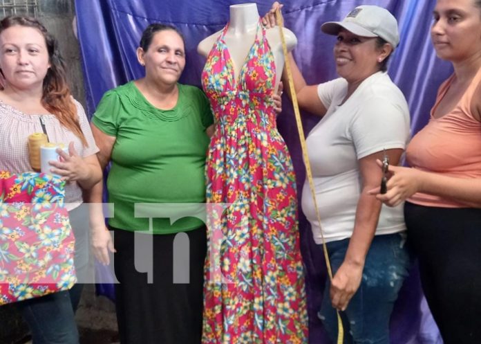 Foto: El arte textil de Elda Villachica conquista corazones en Granada y más allá/TN8