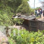Milagro en Estelí: Conductor sale ileso tras camión volquete caer debajo de un puente Se precipitó a un cauce en Estelí