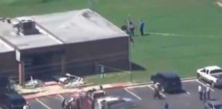 Le niegan licencia de conducir y luego impacta contra un edificio en Texas
