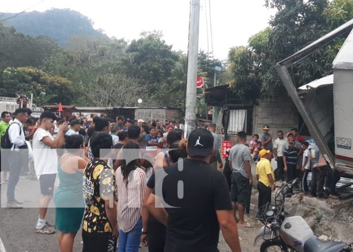 1 Foto: Accidente fatal en la carretera Matagalpa-La Dalia: una persona fallecida y cuatro heridos/TN8