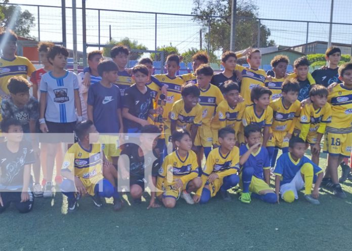 1 Padres apoyan la práctica deportiva de sus hijos en Nicaragua