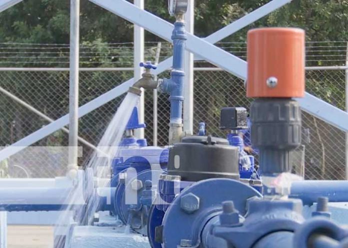 1 Familias de La Comunidad Terencio Mungüia celebran suministro