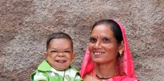 Hombre en India mide tan solo 24 pulgadas