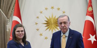 Foto: Embajadora Tatiana García Silva presenta credenciales a Presidente de Turquía / Cortesía