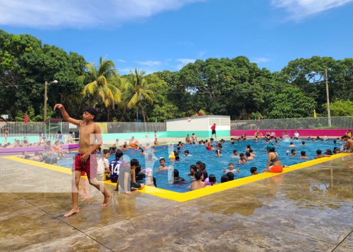 Foto: Las familias nicaragüenses gozan de paz y tranquilidad en los balnearios Xilonem y Xiloá/TN8