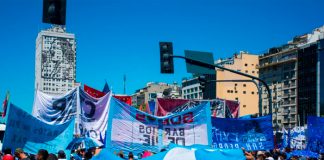 Foto: Masiva protesta en Argentina /cortesía