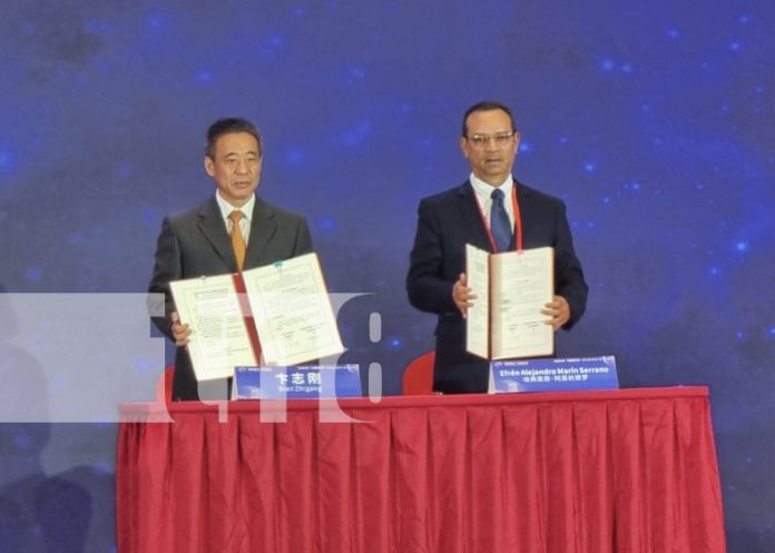 Nicaragua y China firman memorándum en materia aeroespacial