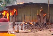 Fuertes llamas consumen vivienda en Waslala, dejando a sus propietarios en la ruina Familia lo pierde todo en un incendio en Waslala