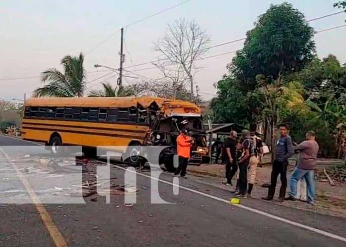 2 Brutal choque en San Miguelito