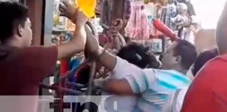 Foto: Indignación en el Mercado Oriental /cortesía