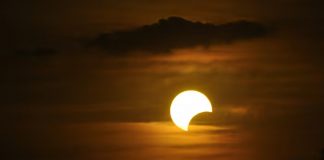 Es hoy, es hoy: Eclipse solar total 2024 ¿Se oscurecerá el cielo en su totalidad?