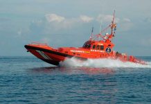 Hallan cadáveres de cuatro mujeres en una embarcación a la deriva en España Encuentran los cadáveres de cuatro mujeres en España