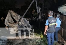 Humilde familia se queda sin hogar, luego que un incendio la consumiera en Managua Incendio arrasa con una vivienda en Managua
