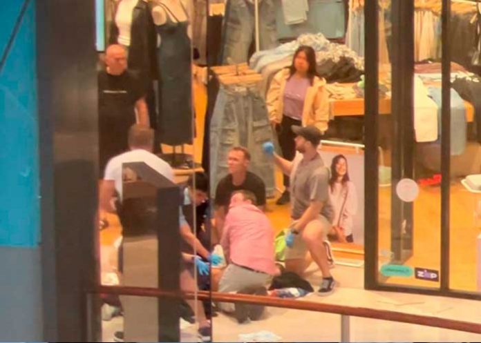 Video muestra el terror del ataque con cuchillo en centro comercial de Australia