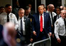 Comienza en Nueva York juicio contra el exmandatario Donald Trump Foto: Donald Trump ante los tribunales de Nueva York /cortesía