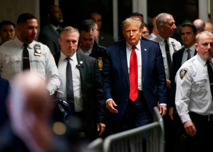 2 Foto: Donald Trump ante los tribunales de Nueva York /cortesía