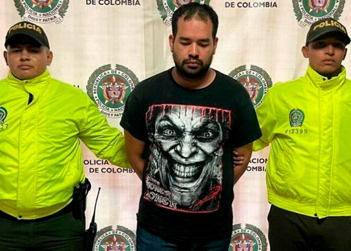 2 Escalofriante confesión: Asesinó a sus padres en Colombia