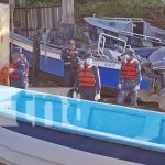 Fuerza Naval realizó el rescate de dos pescadores dominicanos, uno con vida y el otro fallecido Foto: Fuerza Naval realizó el rescate de dos pescadores dominicanos, uno con vida y el otro fallecido / TN8