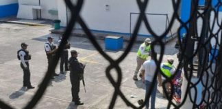 Niño se lanza de segundo piso en España