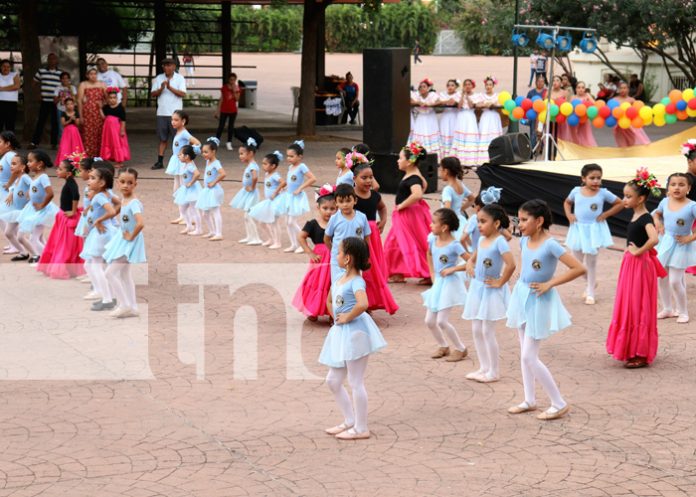 Foto: ¡Celebración en Grande! Jóvenes y niños brillan en el Anfiteatro Comandante Tomás Borges/TN8