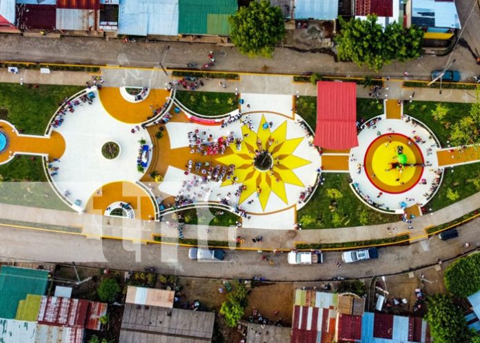 Foto: Gobierno municipal realizó la entrega de un hermoso parque a la población de Nandaime/TN8