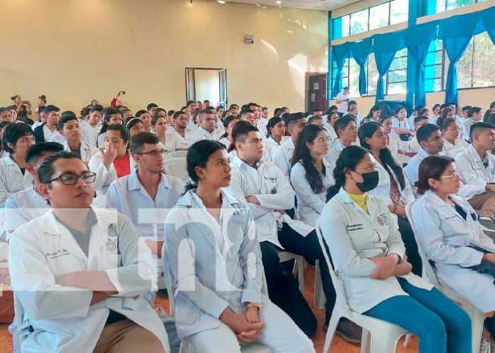 3 Equipo de 198 profesionales al servicio de Matagalpa
