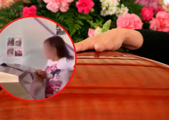 En el velorio de su padre niña pidió silencio