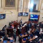 «Se calentó la cosa»: Senadoras de Colombia se dan «agarrón» en plena votación En Colombia se dan "agarrón" en plena votación