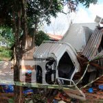 Un muerto, dos lesionados y enormes daños materiales deja brutal accidente en Siuna Fatal accidente de tránsito en vivienda de Siuna