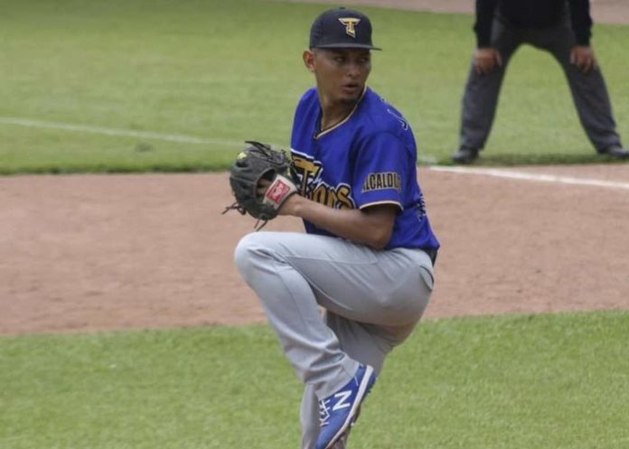 Chinandega vs Dantos en el Pomares