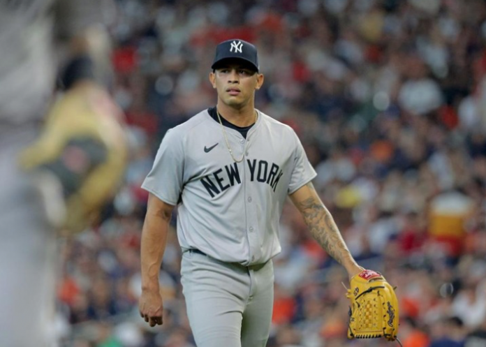 DB4AE29D-78CC-4279-87B3-616F5C94DF2F