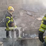 ¿Trastorno mental? Incendio en barrio 30 de Mayo, Managua, pudo ser provocado Foto: Incendio en una casa del barrio 30 de Mayo, Managua / TN8